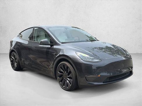 Used 2024 Tesla Model Y Performance AWD/4WD image 3