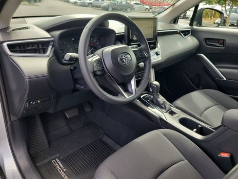 Certified 2024 Toyota Corolla Cross LE image 18