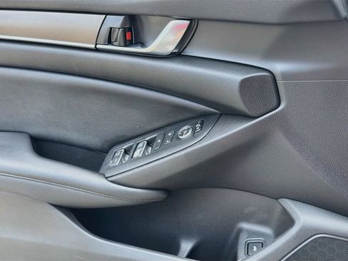 Used 2019 Honda Accord LX image 23