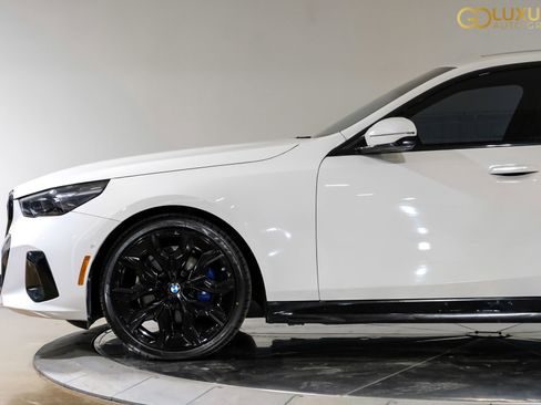 Used 2026 BMW 530i w/ M Sport Package image 14