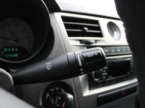Used 2009 Chrysler Sebring LX FWD image 12