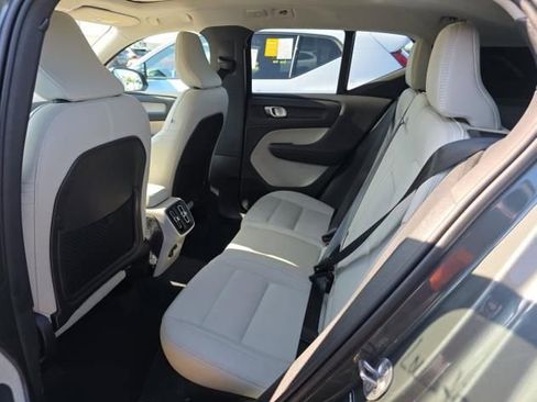 Used 2026 Volvo XC40 B5 Plus AWD/4WD image 6