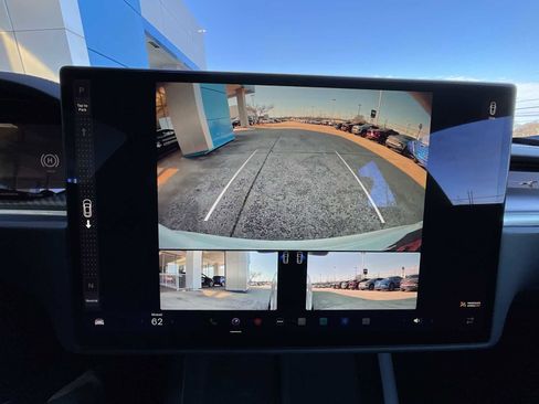 Used 2022 Tesla Model S Plaid image 14