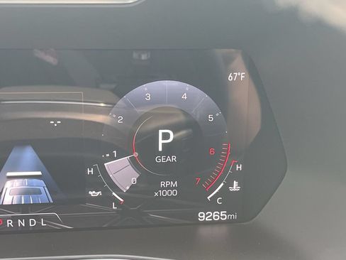 Certified 2025 GMC Canyon AT4 w/ Nightfall Edition AWD/4WD image 12