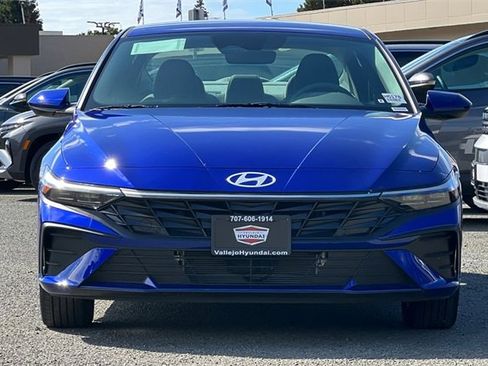 New 2025 Hyundai Elantra Blue image 3