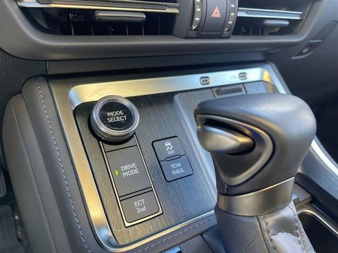Used 2024 Lexus GX 550 w/ Accessory Package (2T) AWD/4WD image 42