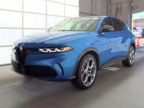 Used 2024 Alfa Romeo Tonale Veloce AWD/4WD image 1