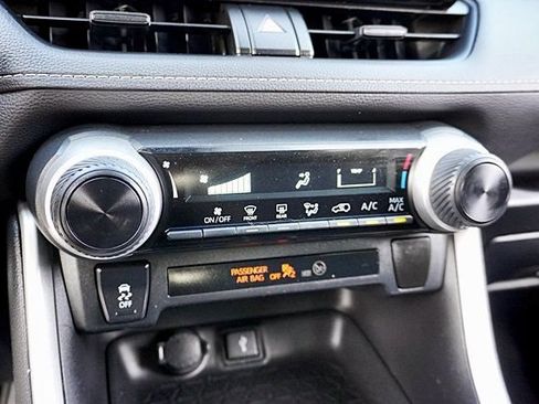 Used 2022 Toyota RAV4 LE FWD image 28