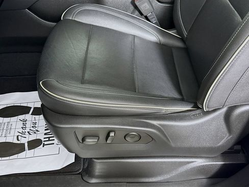 Used 2022 Chevrolet Suburban Premier AWD/4WD image 20