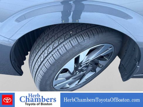 Used 2023 Subaru Legacy Limited AWD/4WD image 9