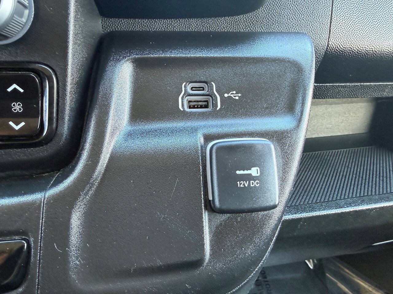 Used 2025 RAM ProMaster 2500 FWD image 37