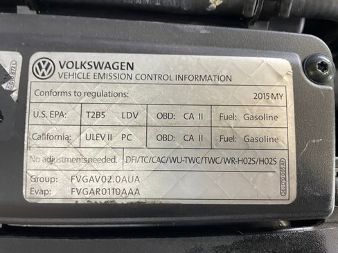 Used 2015 Volkswagen Golf R R image 27