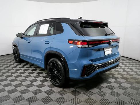 Certified 2025 Volkswagen Tiguan SE R-Line AWD/4WD image 31