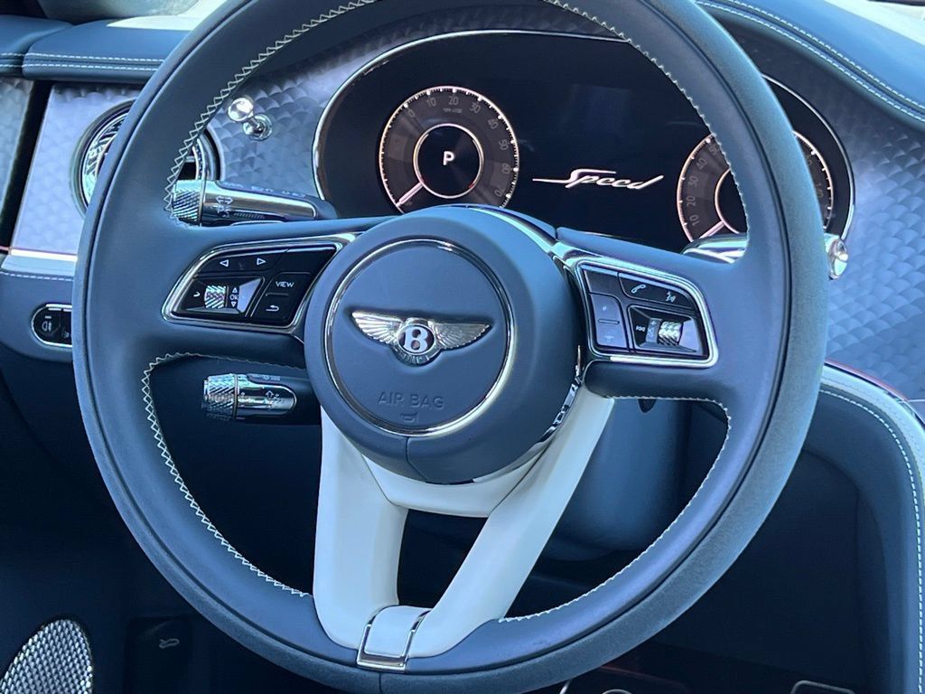 Certified 2025 Bentley Flying Spur Plug-In Hybrid w/ First Edition Specification AWD/4WD image 27