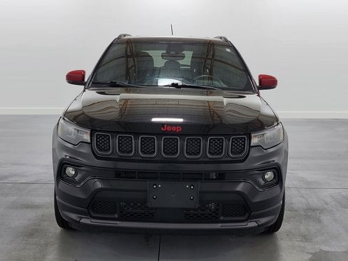 Used 2023 Jeep Compass Limited image 3