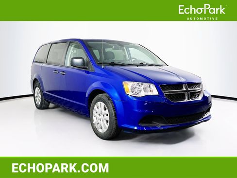 Used 2019 Dodge Grand Caravan SE w/ UConnect Hands-Free Group image 1