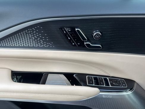 Certified 2025 Cadillac Lyriq Luxury w/ Nappa Leather Package image 10