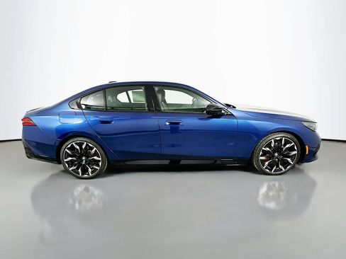 New 2026 BMW i5 M60 w/ Premium Package AWD/4WD image 4