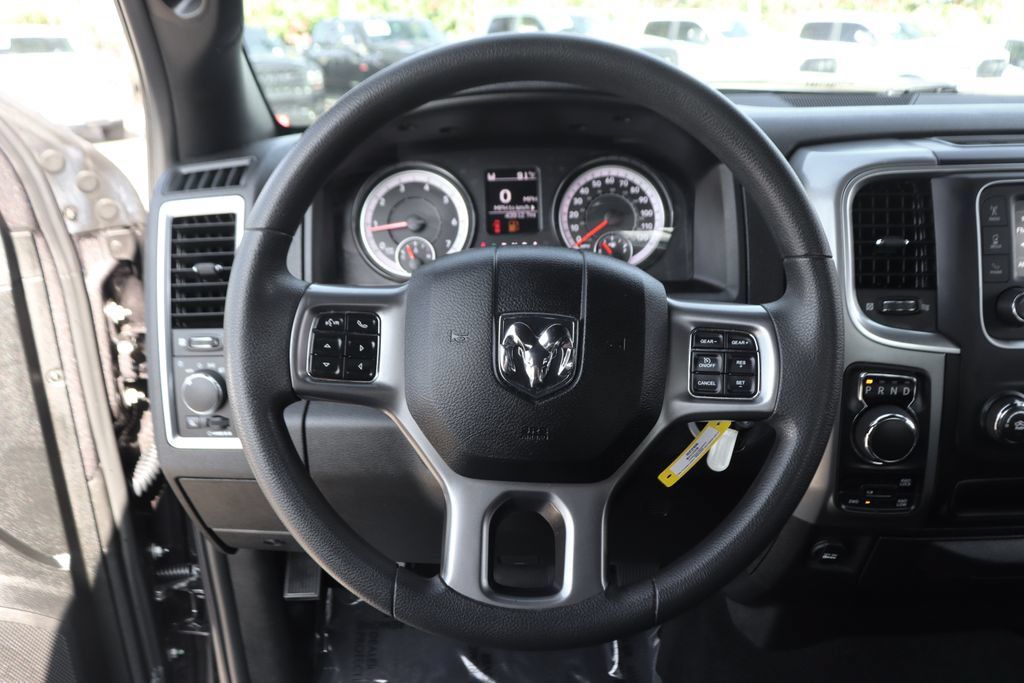 Used 2024 RAM 1500 Warlock AWD/4WD image 21