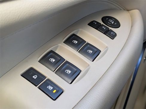 Used 2019 Cadillac Escalade Premium Luxury w/ LPO, Radiant Package image 25