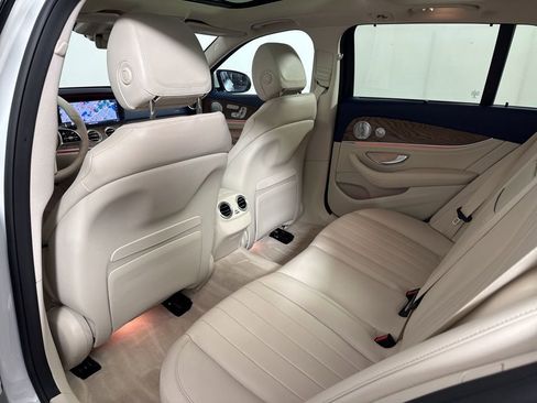 Used 2020 Mercedes-Benz E 450 4MATIC Wagon w/ Premium Package image 22