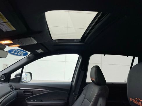 Certified 2022 Honda Passport TrailSport image 29