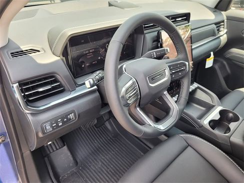 New 2026 GMC Terrain Denali w/ LPO, Black Badging Package image 22