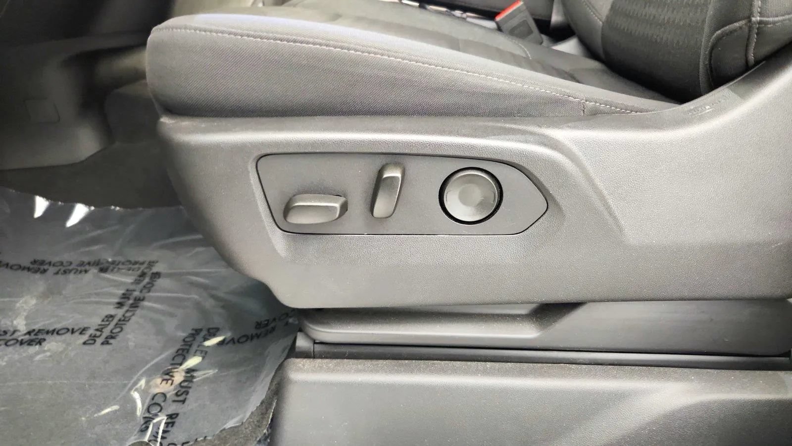 Used 2024 Chevrolet Silverado 1500 LT AWD/4WD image 15