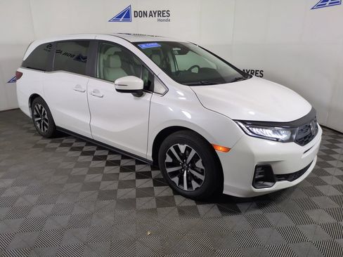 Certified 2025 Honda Odyssey EX-L image 11