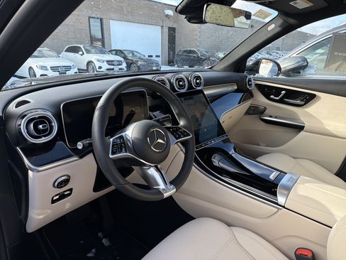 Used 2026 Mercedes-Benz GLC 300 4MATIC image 8