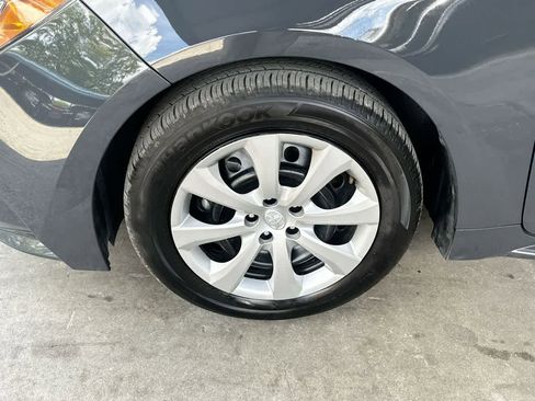 Used 2025 Toyota Corolla LE FWD image 11