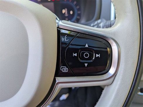 Certified 2023 Volvo XC90 B6 Plus w/ Protection Package Premier image 22