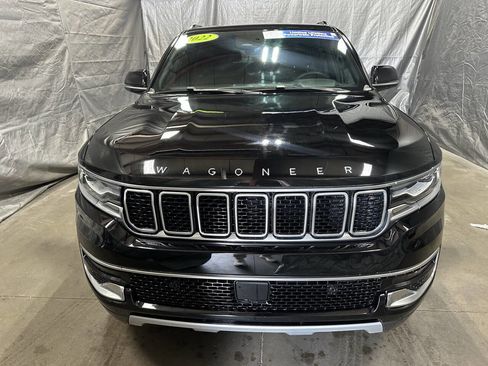 Used 2022 Jeep Wagoneer Series II AWD/4WD image 2
