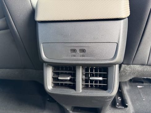 Used 2026 Chevrolet Equinox LT w/ Convenience Package II AWD/4WD image 14