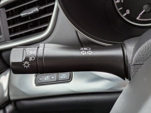 Used 2022 Nissan Maxima SV w/ Floor Mat Group image 17