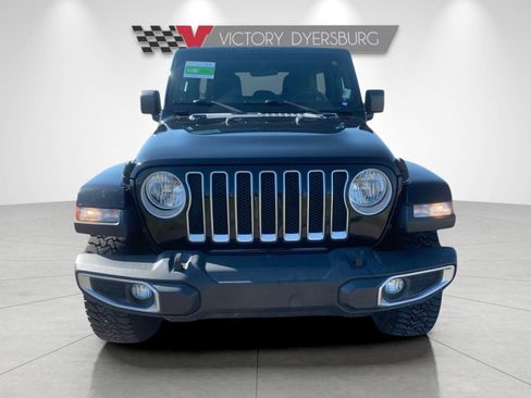 Used 2018 Jeep Wrangler Unlimited Sahara w/ Safety Group image 3