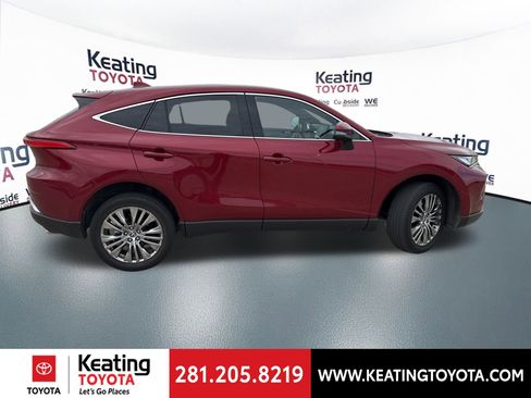 Used 2024 Toyota Venza Limited image 8