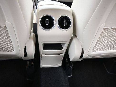 Used 2021 Mercedes-Benz GLA 250 image 37