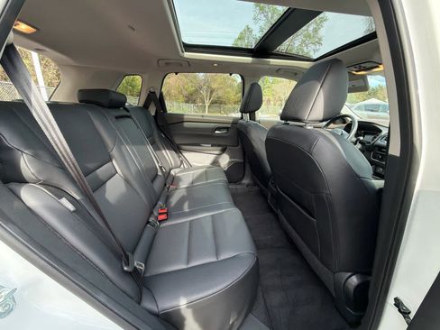 Used 2023 Nissan Rogue SV w/ SV Premium B Package image 20