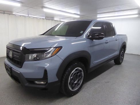 Used 2024 Honda Ridgeline Black Edition image 3