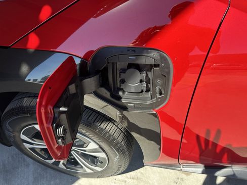 Used 2024 Toyota bZ4X XLE w/ Weather Package image 44