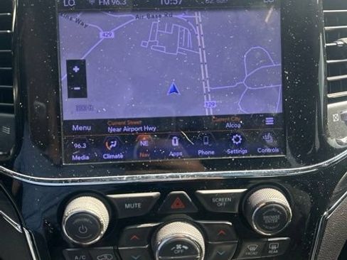 Used 2021 Jeep Grand Cherokee Limited AWD/4WD image 17