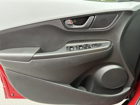 Used 2019 Hyundai Kona SE AWD/4WD image 14
