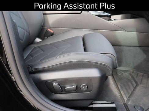 Certified 2025 BMW i5 xDrive40 w/ Premium Package image 14