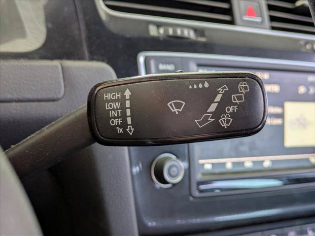 Used 2017 Volkswagen GTI SE FWD image 8