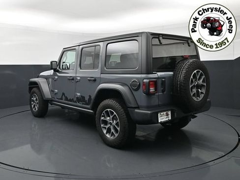 Used 2025 Jeep Wrangler Unlimited Sport AWD/4WD image 4