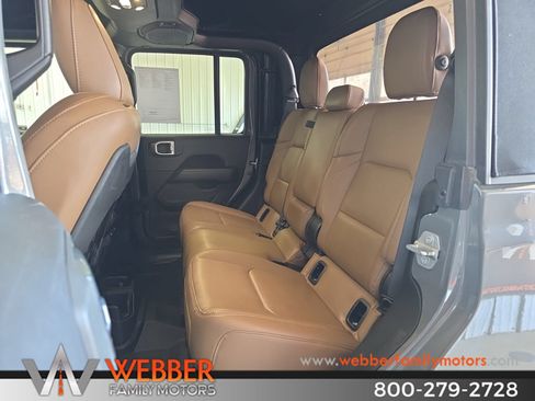 Used 2020 Jeep Gladiator Rubicon AWD/4WD image 23