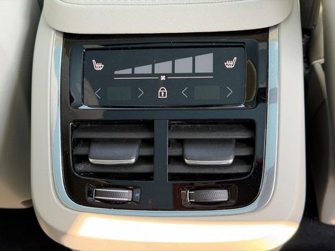 Used 2024 Volvo XC90 B6 Ultimate image 17