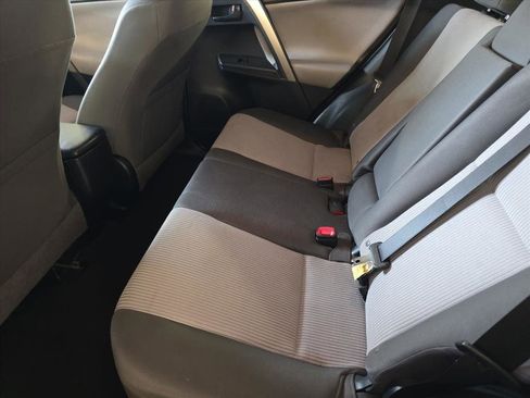 Used 2014 Toyota RAV4 LE image 17