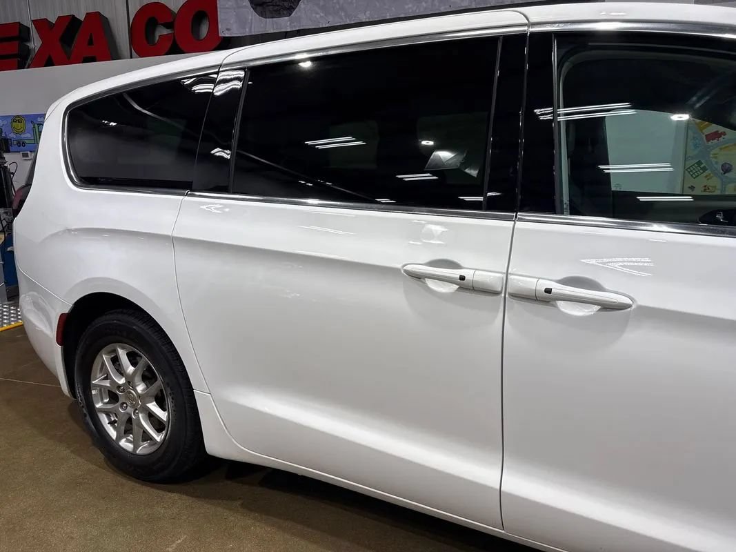 Used 2024 Chrysler Pacifica Touring-L FWD image 69